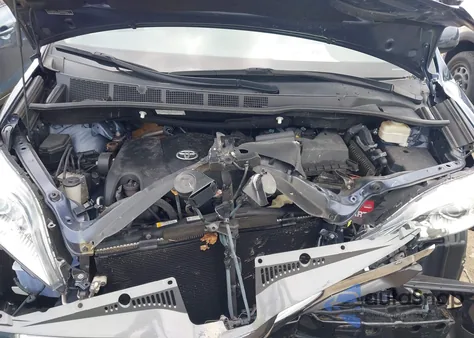 2018 Toyota Sienna Xle 8 Passenger from USA, damaged, VIN 5TDYZ3DCXJS944854